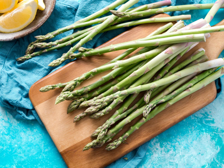 Why does asparagus make your wee smell?