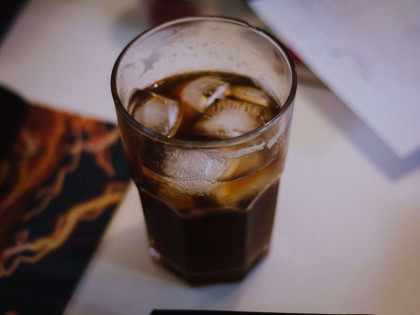 Are diet fizzy drinks better for weight loss?