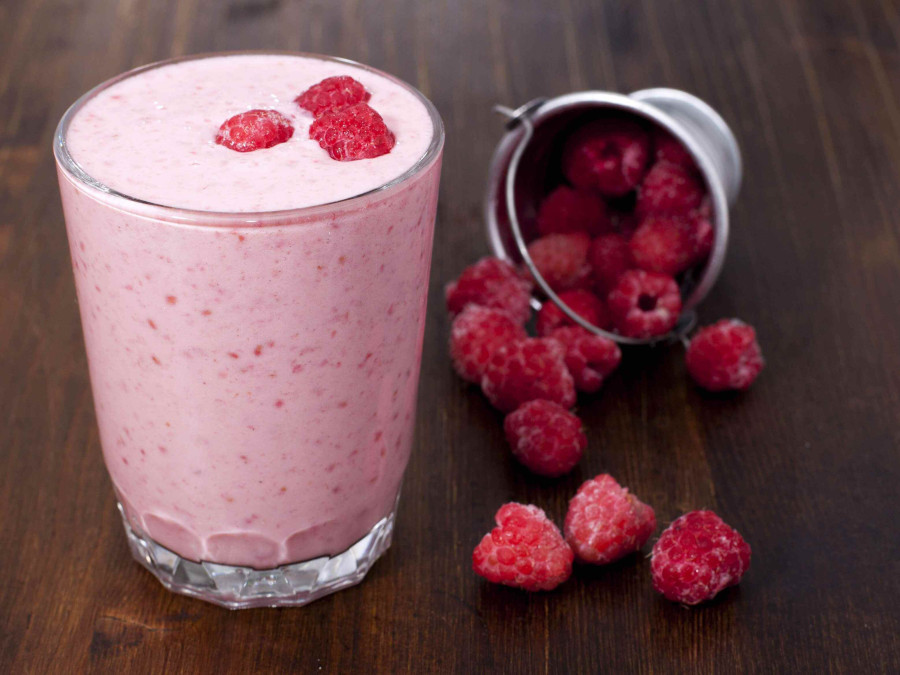 Raspberry & Peanut Butter Smoothie