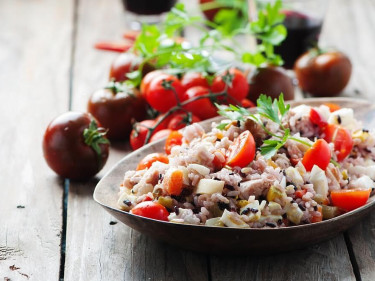 Warm tuna, rice and lemon salad