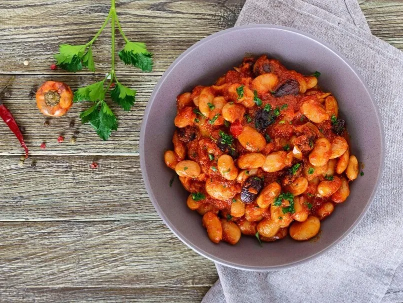 Savoury baked beans