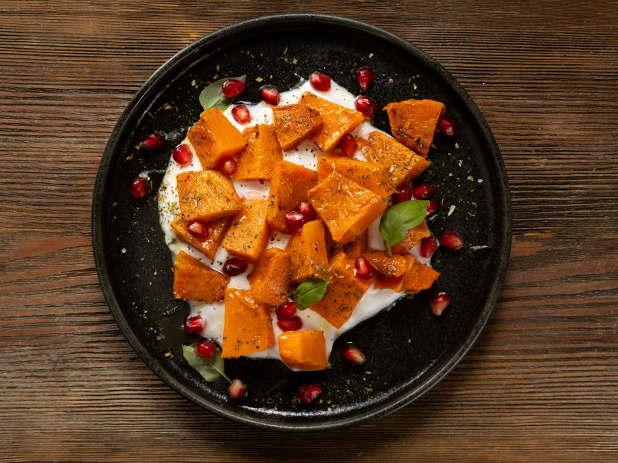Spiced pumpkin with yoghurt dipping sauce